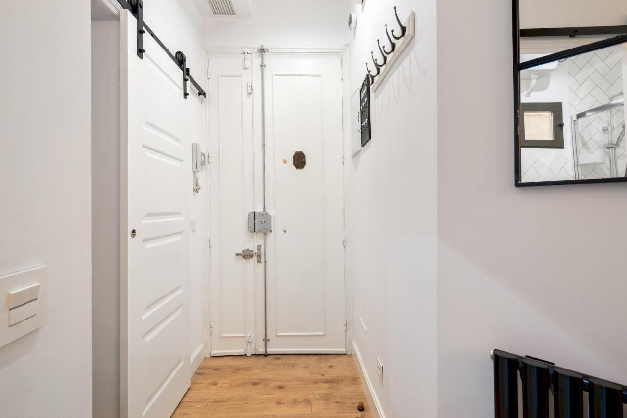 1 Bedroom 1 Bathroom Furnished - Malasana - Cozy & Modern - Mintystay Мадрид Екстер'єр фото